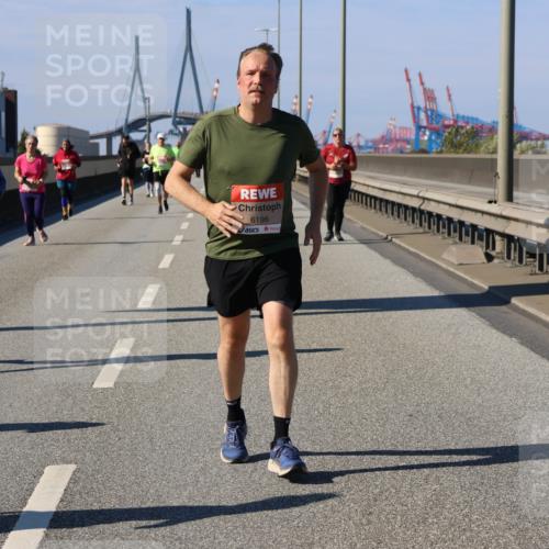 03.10.2025 - Köhlbrandbrückenlauf Strokosch-Dieckow http://msf.ph/oto/9165703 03.10.2025 13:15:39 Position 3 4531, 6196 meine-sportfotos.de