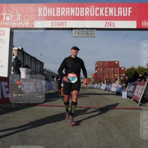 03.10.2025 - Köhlbrandbrückenlauf Matties Gatica Varas http://msf.ph/oto/9165711 03.10.2025 09:59:50 Ziel 1158, 1248, 2697, 2710, 2884, 2959, 3137, 3464 meine-sportfotos.de