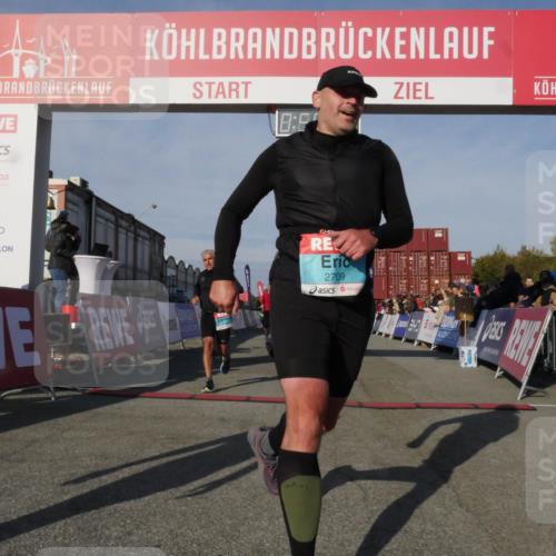 03.10.2025 - Köhlbrandbrückenlauf Matties Gatica Varas http://msf.ph/oto/9165712 03.10.2025 09:59:51 Ziel 1158, 1248, 2697, 2710, 2884, 2959, 3137, 3464 meine-sportfotos.de