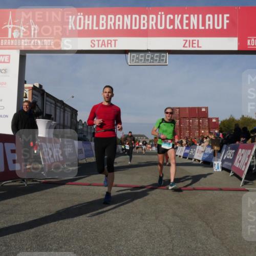 03.10.2025 - Köhlbrandbrückenlauf Matties Gatica Varas http://msf.ph/oto/9165725 03.10.2025 09:59:55 Ziel 1297, 2697, 2710, 2884, 2959, 3137 meine-sportfotos.de