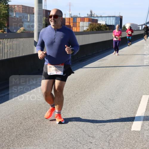 03.10.2025 - Köhlbrandbrückenlauf Strokosch-Dieckow http://msf.ph/oto/9165726 03.10.2025 13:15:42 Position 3 4531 meine-sportfotos.de