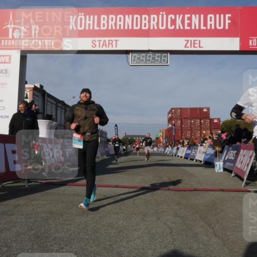 03.10.2025 - Köhlbrandbrückenlauf Matties Gatica Varas http://msf.ph/oto/9165739 03.10.2025 09:59:58 Ziel 1297, 1405, 2884, 3137 meine-sportfotos.de