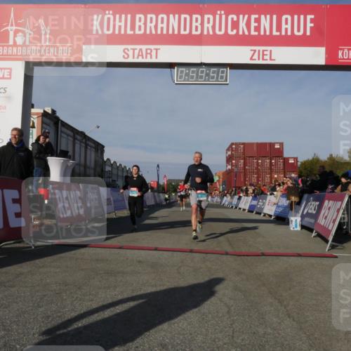 03.10.2025 - Köhlbrandbrückenlauf Matties Gatica Varas http://msf.ph/oto/9165746 03.10.2025 10:00:00 Ziel 1084, 1247, 1297, 1405, 2884, 3137 meine-sportfotos.de
