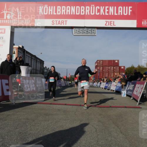 03.10.2025 - Köhlbrandbrückenlauf Matties Gatica Varas http://msf.ph/oto/9165747 03.10.2025 10:00:00 Ziel 1084, 1247, 1297, 1405, 2884, 3137 meine-sportfotos.de