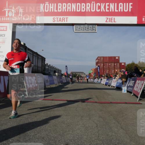 03.10.2025 - Köhlbrandbrückenlauf Matties Gatica Varas http://msf.ph/oto/9165768 03.10.2025 10:00:05 Ziel 1084, 1247, 1298, 1405, 1946, 2777, 3378 meine-sportfotos.de
