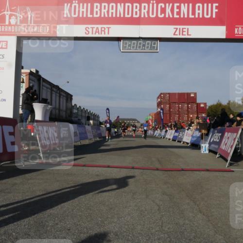 03.10.2025 - Köhlbrandbrückenlauf Matties Gatica Varas http://msf.ph/oto/9165773 03.10.2025 10:00:06 Ziel 1084, 1247, 1298, 1405, 1946, 2777, 3378 meine-sportfotos.de