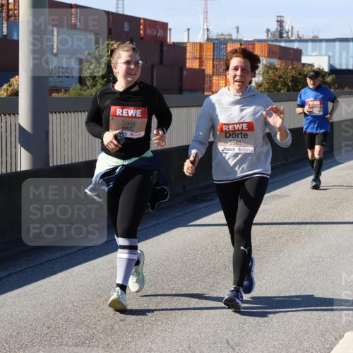 03.10.2025 - Köhlbrandbrückenlauf Strokosch-Dieckow http://msf.ph/oto/9165777 03.10.2025 13:16:01 Position 3 6825, 5585 meine-sportfotos.de