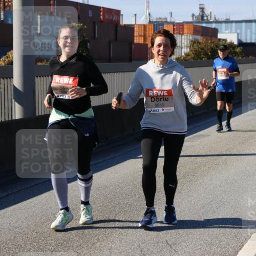 03.10.2025 - Köhlbrandbrückenlauf Strokosch-Dieckow http://msf.ph/oto/9165785 03.10.2025 13:16:01 Position 3 6825, 5585 meine-sportfotos.de