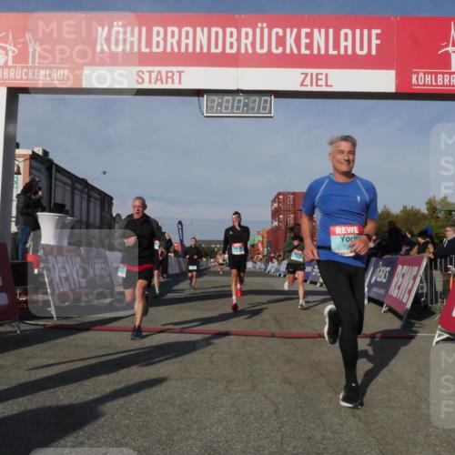 03.10.2025 - Köhlbrandbrückenlauf Matties Gatica Varas http://msf.ph/oto/9165797 03.10.2025 10:00:12 Ziel 1071, 1084, 1109, 1237, 1298, 1315, 1946, 2777, 3378, 3820 meine-sportfotos.de