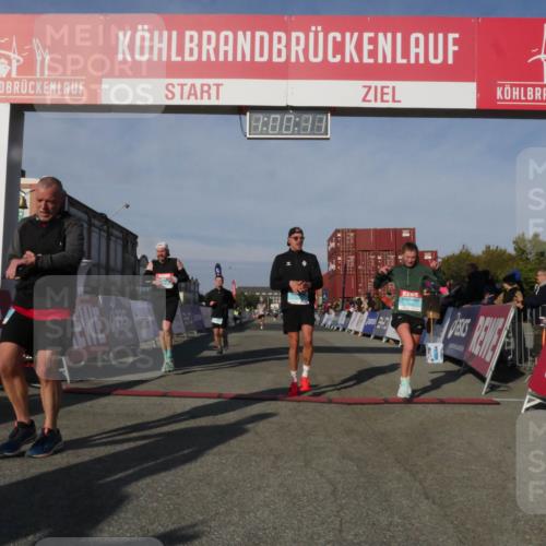 03.10.2025 - Köhlbrandbrückenlauf Matties Gatica Varas http://msf.ph/oto/9165802 03.10.2025 10:00:13 Ziel 1071, 1109, 1237, 1298, 1315, 1946, 2777, 3378, 3820 meine-sportfotos.de