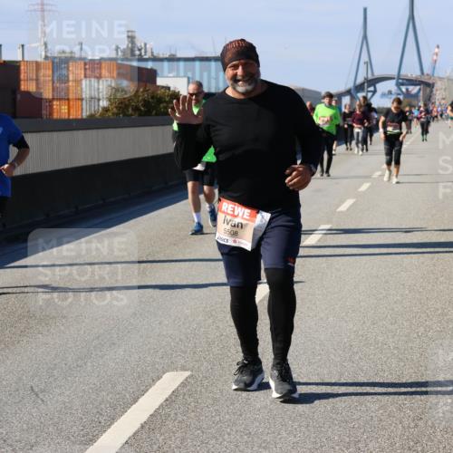 03.10.2025 - Köhlbrandbrückenlauf Strokosch-Dieckow http://msf.ph/oto/9165811 03.10.2025 13:16:04 Position 3 8560, 5508 meine-sportfotos.de