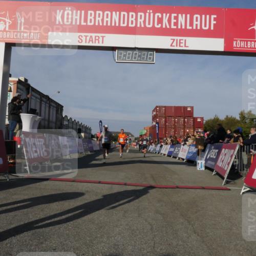 03.10.2025 - Köhlbrandbrückenlauf Matties Gatica Varas http://msf.ph/oto/9165821 03.10.2025 10:00:18 Ziel 1071, 1109, 1237, 1315, 3041, 3820 meine-sportfotos.de
