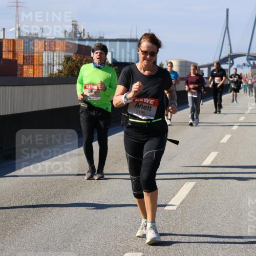 03.10.2025 - Köhlbrandbrückenlauf Strokosch-Dieckow http://msf.ph/oto/9165831 03.10.2025 13:16:15 Position 3 4894, 5190 meine-sportfotos.de
