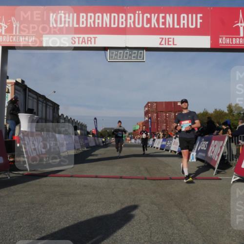 03.10.2025 - Köhlbrandbrückenlauf Matties Gatica Varas http://msf.ph/oto/9165836 03.10.2025 10:00:22 Ziel 1106, 1109, 1118, 1237, 3041 meine-sportfotos.de