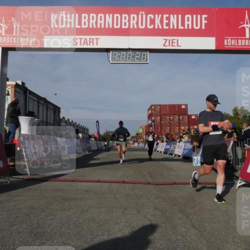 03.10.2025 - Köhlbrandbrückenlauf Matties Gatica Varas http://msf.ph/oto/9165837 03.10.2025 10:00:22 Ziel 1106, 1109, 1118, 1237, 3041 meine-sportfotos.de