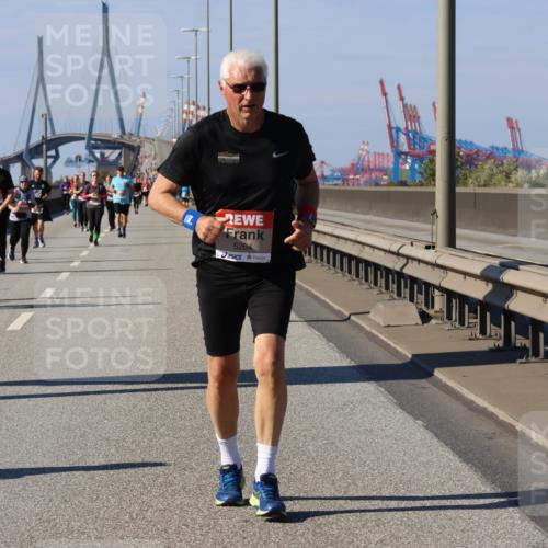 03.10.2025 - Köhlbrandbrückenlauf Strokosch-Dieckow http://msf.ph/oto/9165840 03.10.2025 13:16:16 Position 3 5264 meine-sportfotos.de
