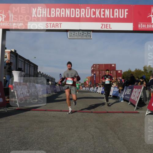03.10.2025 - Köhlbrandbrückenlauf Matties Gatica Varas http://msf.ph/oto/9165843 03.10.2025 10:00:24 Ziel 1106, 1109, 1118, 3041 meine-sportfotos.de
