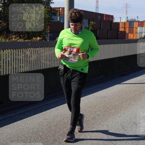 03.10.2025 - Köhlbrandbrückenlauf Strokosch-Dieckow http://msf.ph/oto/9165849 03.10.2025 13:16:19 Position 3 4894 meine-sportfotos.de