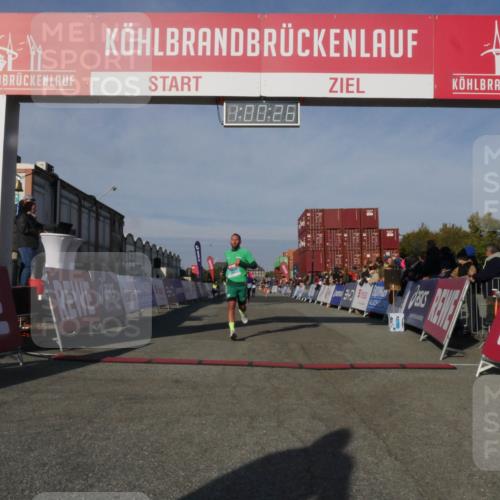 03.10.2025 - Köhlbrandbrückenlauf Matties Gatica Varas http://msf.ph/oto/9165860 03.10.2025 10:00:27 Ziel 1018, 1106, 1118, 1175, 1262, 3041 meine-sportfotos.de
