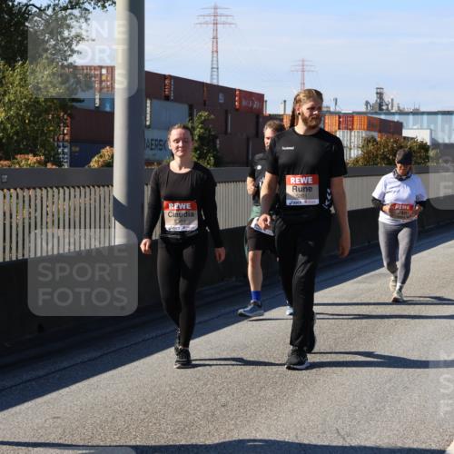 03.10.2025 - Köhlbrandbrückenlauf Strokosch-Dieckow http://msf.ph/oto/9165881 03.10.2025 13:16:31 Position 3 29, 10, 5554, 5384, 5201, 5756 meine-sportfotos.de