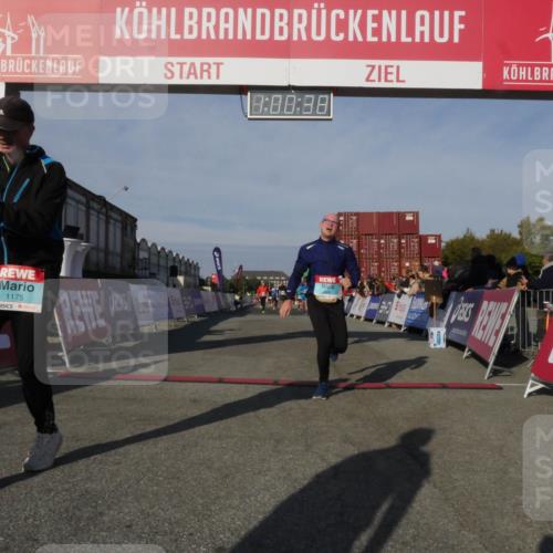03.10.2025 - Köhlbrandbrückenlauf Matties Gatica Varas http://msf.ph/oto/9165907 03.10.2025 10:00:40 Ziel 2712, 2796, 2880, 3317, 3650, 3658, 3719 meine-sportfotos.de