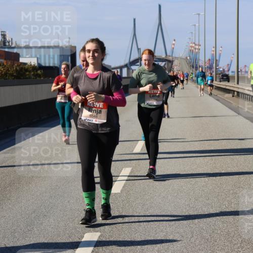 03.10.2025 - Köhlbrandbrückenlauf Strokosch-Dieckow http://msf.ph/oto/9165912 03.10.2025 13:16:42 Position 3 6548, 5564 meine-sportfotos.de