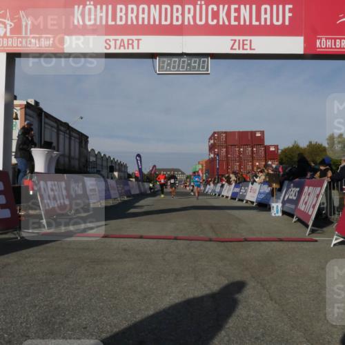 03.10.2025 - Köhlbrandbrückenlauf Matties Gatica Varas http://msf.ph/oto/9165916 03.10.2025 10:00:42 Ziel 1330, 2712, 2796, 3307, 3317, 3658, 3719 meine-sportfotos.de