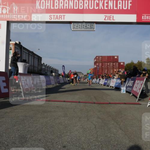 03.10.2025 - Köhlbrandbrückenlauf Matties Gatica Varas http://msf.ph/oto/9165920 03.10.2025 10:00:43 Ziel 1330, 2712, 2796, 3307, 3317, 3342, 3658, 3719 meine-sportfotos.de