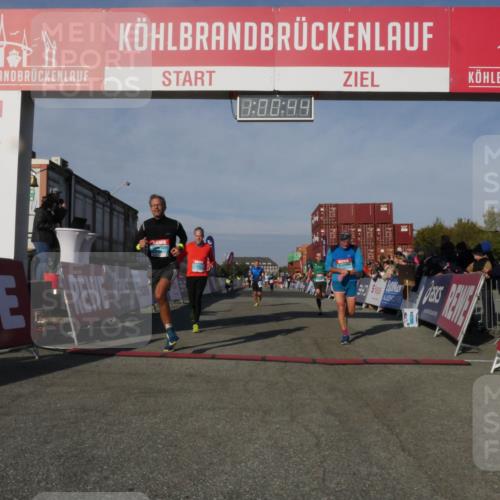 03.10.2025 - Köhlbrandbrückenlauf Matties Gatica Varas http://msf.ph/oto/9165933 03.10.2025 10:00:46 Ziel 1330, 1553, 1826, 2712, 2796, 3307, 3317, 3342, 3651, 3658, 3719 meine-sportfotos.de