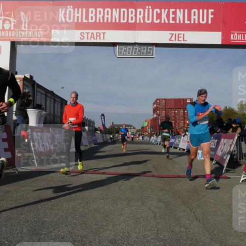 03.10.2025 - Köhlbrandbrückenlauf Matties Gatica Varas http://msf.ph/oto/9165936 03.10.2025 10:00:47 Ziel 1330, 1553, 1826, 2712, 3307, 3342, 3343, 3651, 3658, 3719 meine-sportfotos.de