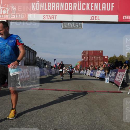 03.10.2025 - Köhlbrandbrückenlauf Matties Gatica Varas http://msf.ph/oto/9165955 03.10.2025 10:00:52 Ziel 1082, 1133, 1330, 1468, 1553, 1826, 3307, 3342, 3343, 3594, 3651, 3790, 3794 meine-sportfotos.de