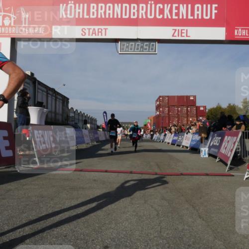 03.10.2025 - Köhlbrandbrückenlauf Matties Gatica Varas http://msf.ph/oto/9165957 03.10.2025 10:00:52 Ziel 1082, 1133, 1330, 1468, 1553, 1826, 3307, 3342, 3343, 3594, 3651, 3790, 3794 meine-sportfotos.de