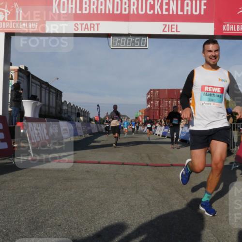 03.10.2025 - Köhlbrandbrückenlauf Matties Gatica Varas http://msf.ph/oto/9165986 03.10.2025 10:01:00 Ziel 1058, 1082, 1133, 1168, 1468, 1517, 1602, 2587, 2947, 3458, 3594, 3775, 3790, 3794 meine-sportfotos.de