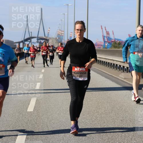 03.10.2025 - Köhlbrandbrückenlauf Strokosch-Dieckow http://msf.ph/oto/9166000 03.10.2025 13:17:06 Position 3 6400, 6403 meine-sportfotos.de