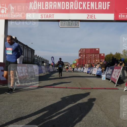 03.10.2025 - Köhlbrandbrückenlauf Matties Gatica Varas http://msf.ph/oto/9166012 03.10.2025 10:01:07 Ziel 1110, 1115, 1517, 1602, 2587, 3091, 3458 meine-sportfotos.de