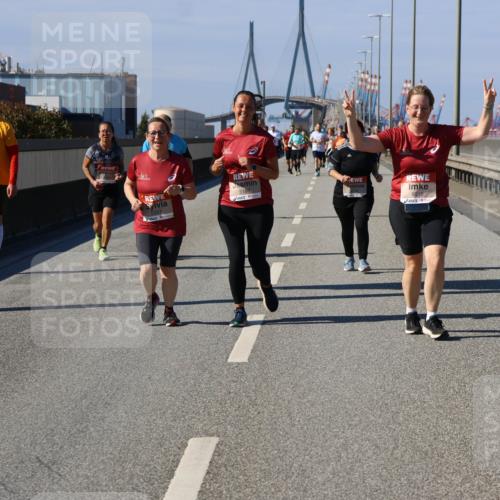 03.10.2025 - Köhlbrandbrückenlauf Strokosch-Dieckow http://msf.ph/oto/9166015 03.10.2025 13:17:16 Position 3 5188, 5343, 6515 meine-sportfotos.de