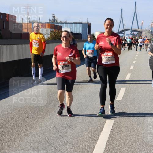 03.10.2025 - Köhlbrandbrückenlauf Strokosch-Dieckow http://msf.ph/oto/9166034 03.10.2025 13:17:18 Position 3 5343, 5767, 5188 meine-sportfotos.de
