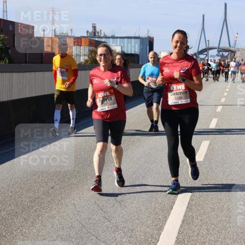 03.10.2025 - Köhlbrandbrückenlauf Strokosch-Dieckow http://msf.ph/oto/9166038 03.10.2025 13:17:18 Position 3 5343, 5188, 5335 meine-sportfotos.de