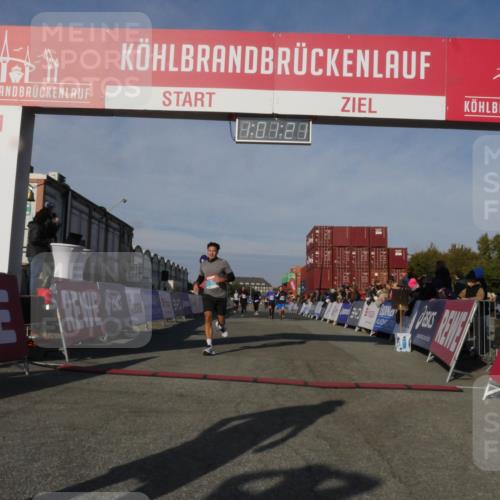 03.10.2025 - Köhlbrandbrückenlauf Matties Gatica Varas http://msf.ph/oto/9166067 03.10.2025 10:01:22 Ziel 1122, 1157, 1316, 1368, 2940, 3164, 3204, 3817 meine-sportfotos.de