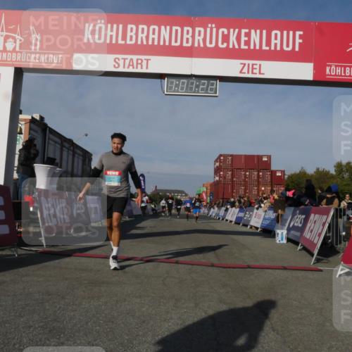 03.10.2025 - Köhlbrandbrückenlauf Matties Gatica Varas http://msf.ph/oto/9166071 03.10.2025 10:01:23 Ziel 1122, 1157, 1316, 1368, 2901, 2940, 3164, 3204, 3454, 3817 meine-sportfotos.de