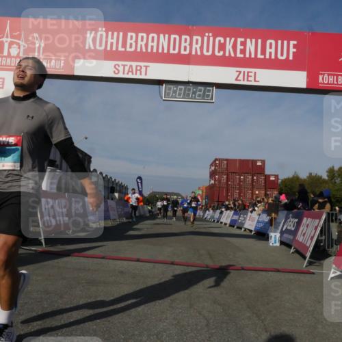 03.10.2025 - Köhlbrandbrückenlauf Matties Gatica Varas http://msf.ph/oto/9166074 03.10.2025 10:01:24 Ziel 1122, 1157, 1316, 1368, 2901, 2940, 3164, 3204, 3454 meine-sportfotos.de