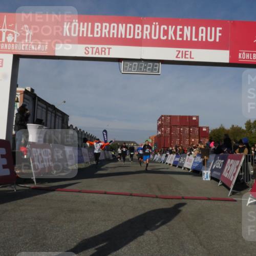 03.10.2025 - Köhlbrandbrückenlauf Matties Gatica Varas http://msf.ph/oto/9166076 03.10.2025 10:01:25 Ziel 1122, 1157, 1226, 1316, 1368, 2901, 2940, 3164, 3204, 3454 meine-sportfotos.de