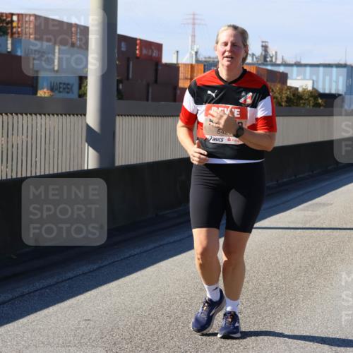 03.10.2025 - Köhlbrandbrückenlauf Strokosch-Dieckow http://msf.ph/oto/9166078 03.10.2025 13:17:26 Position 3 542 meine-sportfotos.de