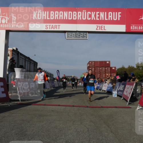 03.10.2025 - Köhlbrandbrückenlauf Matties Gatica Varas http://msf.ph/oto/9166082 03.10.2025 10:01:27 Ziel 1122, 1146, 1157, 1226, 1316, 1368, 2901, 2940, 3164, 3204, 3454 meine-sportfotos.de