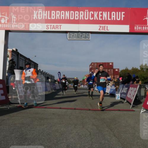 03.10.2025 - Köhlbrandbrückenlauf Matties Gatica Varas http://msf.ph/oto/9166084 03.10.2025 10:01:27 Ziel 1122, 1146, 1157, 1226, 1316, 1368, 2901, 2940, 3164, 3204, 3454 meine-sportfotos.de