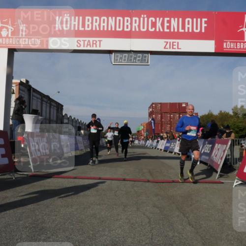 03.10.2025 - Köhlbrandbrückenlauf Matties Gatica Varas http://msf.ph/oto/9166090 03.10.2025 10:01:29 Ziel 1122, 1146, 1226, 1368, 1396, 2901, 2940, 3204, 3454, 3568, 3813 meine-sportfotos.de