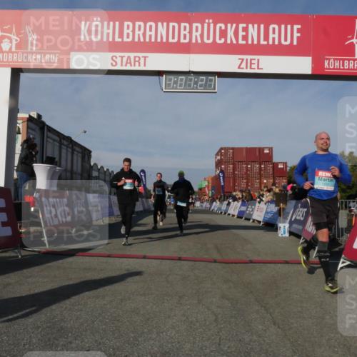 03.10.2025 - Köhlbrandbrückenlauf Matties Gatica Varas http://msf.ph/oto/9166092 03.10.2025 10:01:29 Ziel 1122, 1146, 1226, 1368, 1396, 2901, 2940, 3204, 3454, 3568, 3813 meine-sportfotos.de