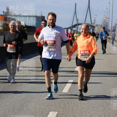 03.10.2025 - Köhlbrandbrückenlauf Strokosch-Dieckow http://msf.ph/oto/9166093 03.10.2025 13:17:38 Position 3 5835, 5565, 5566 meine-sportfotos.de