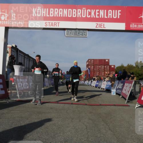 03.10.2025 - Köhlbrandbrückenlauf Matties Gatica Varas http://msf.ph/oto/9166095 03.10.2025 10:01:30 Ziel 1021, 1122, 1146, 1226, 1368, 1396, 2901, 2940, 3204, 3454, 3568, 3813 meine-sportfotos.de