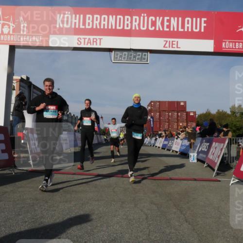03.10.2025 - Köhlbrandbrückenlauf Matties Gatica Varas http://msf.ph/oto/9166097 03.10.2025 10:01:31 Ziel 1021, 1146, 1226, 1368, 1396, 2901, 3204, 3454, 3568, 3813 meine-sportfotos.de